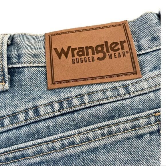 Wrangler‎ Relaxed Fit Jeans Size 46X30 Light Wash - Picture 6 of 9
